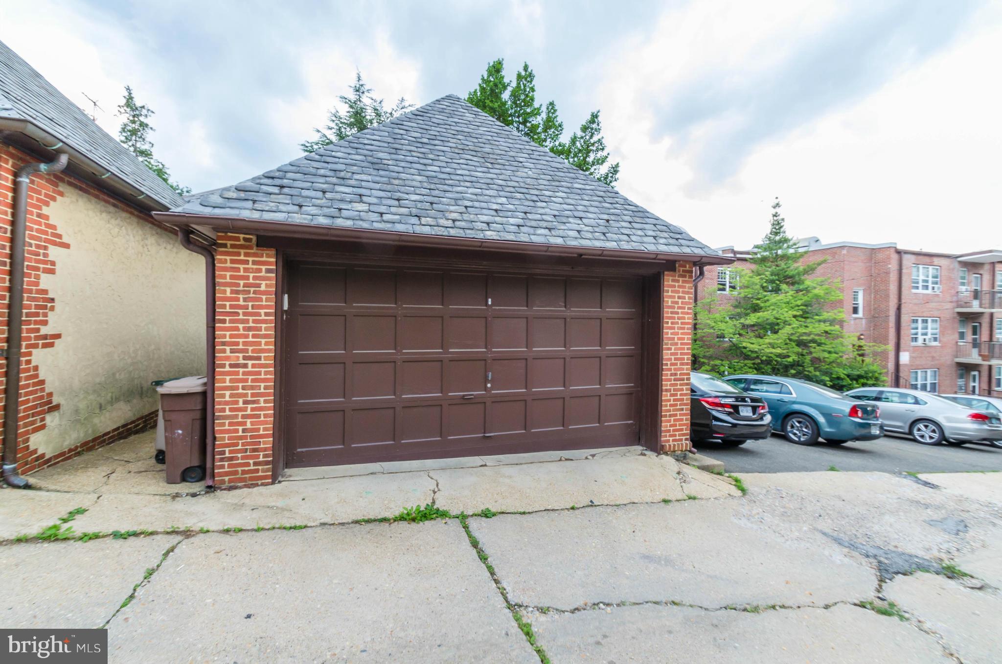 300 Ridgemede Road Baltimore, MD 21210 - Photo 8 of 30 2 car garage