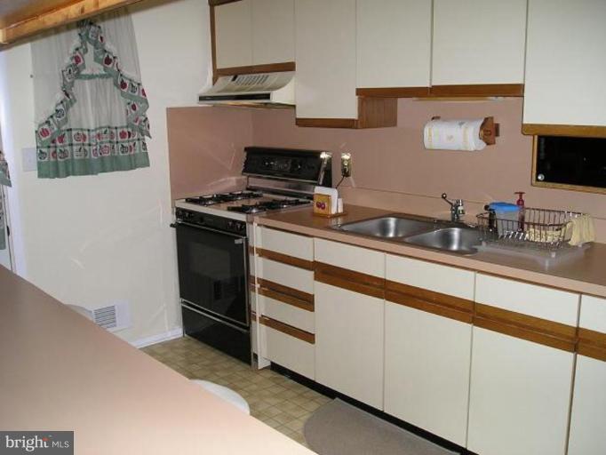 another kitchen view