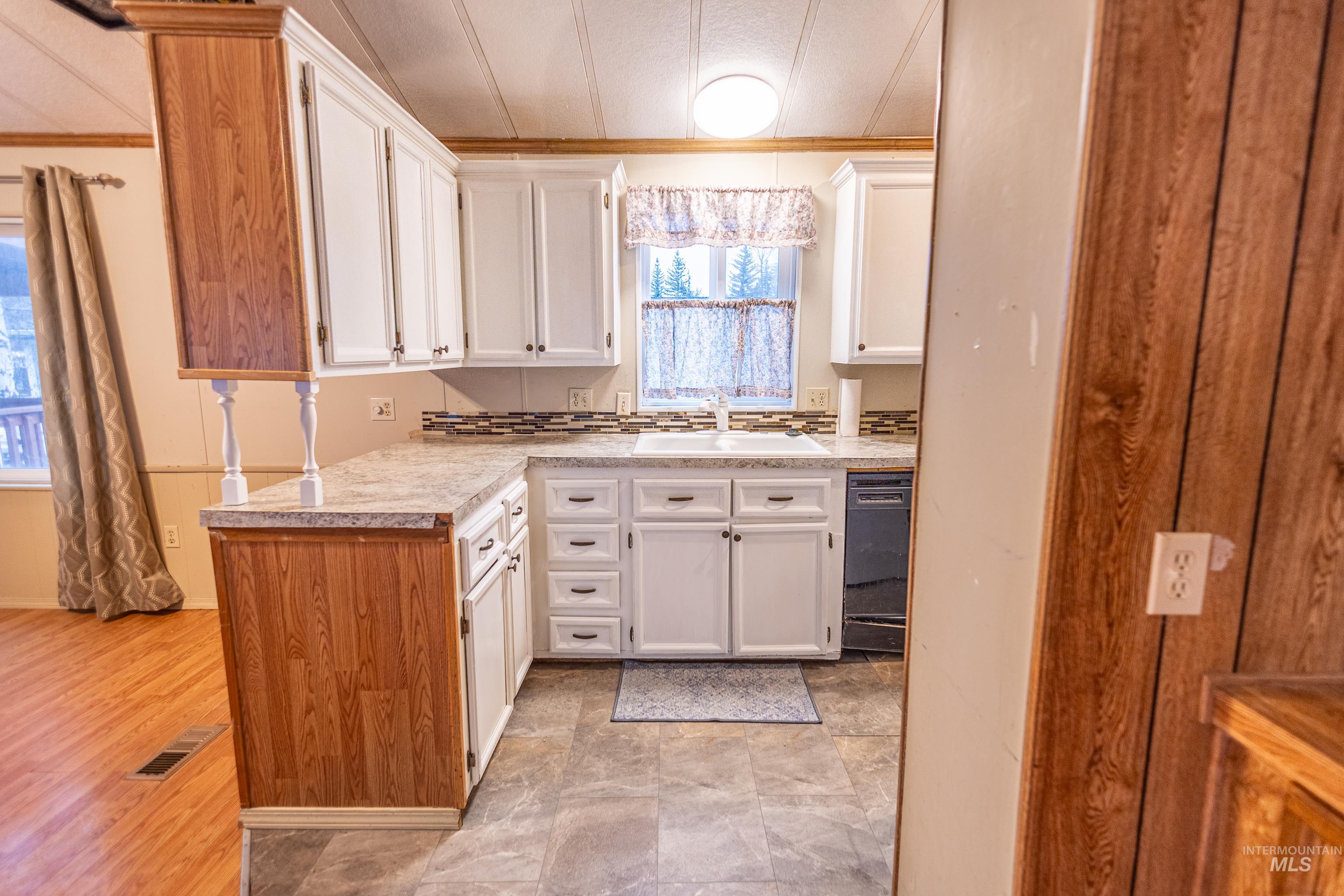 411 North Almon Street, Unit 517 Moscow, ID 83843 - Photo 9 of 27