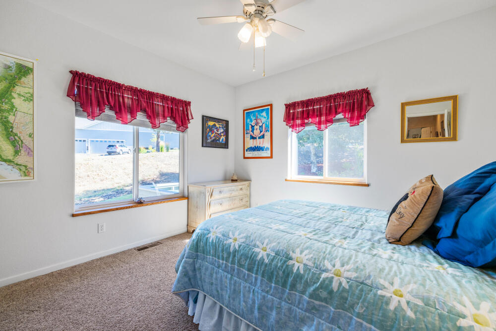 10046 Dowitcher Road Klamath Falls, OR 97601 - Photo 33 of 73 10046DowitcherRd-1