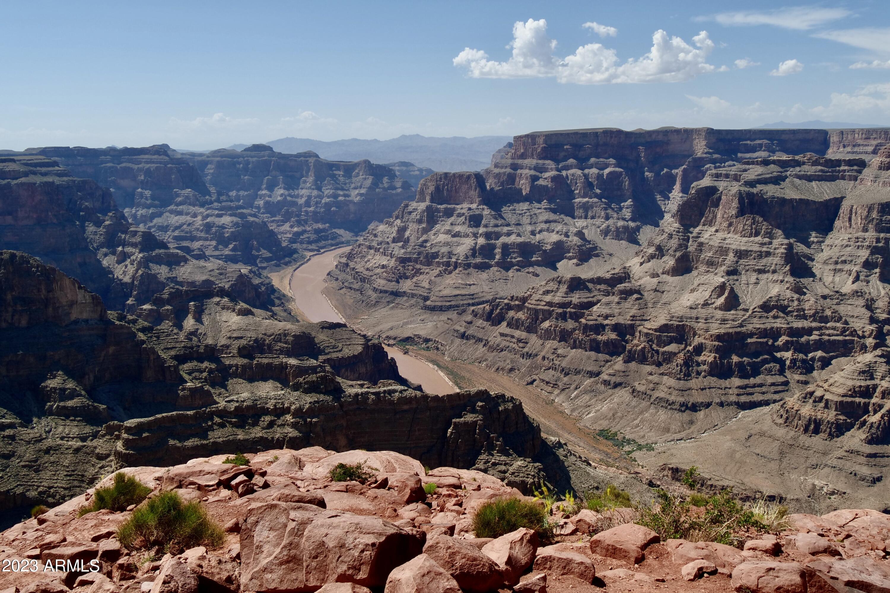 5838 East Diamond Bar Road Meadview, AZ 86444 - Photo 22 of 26 a view of a city