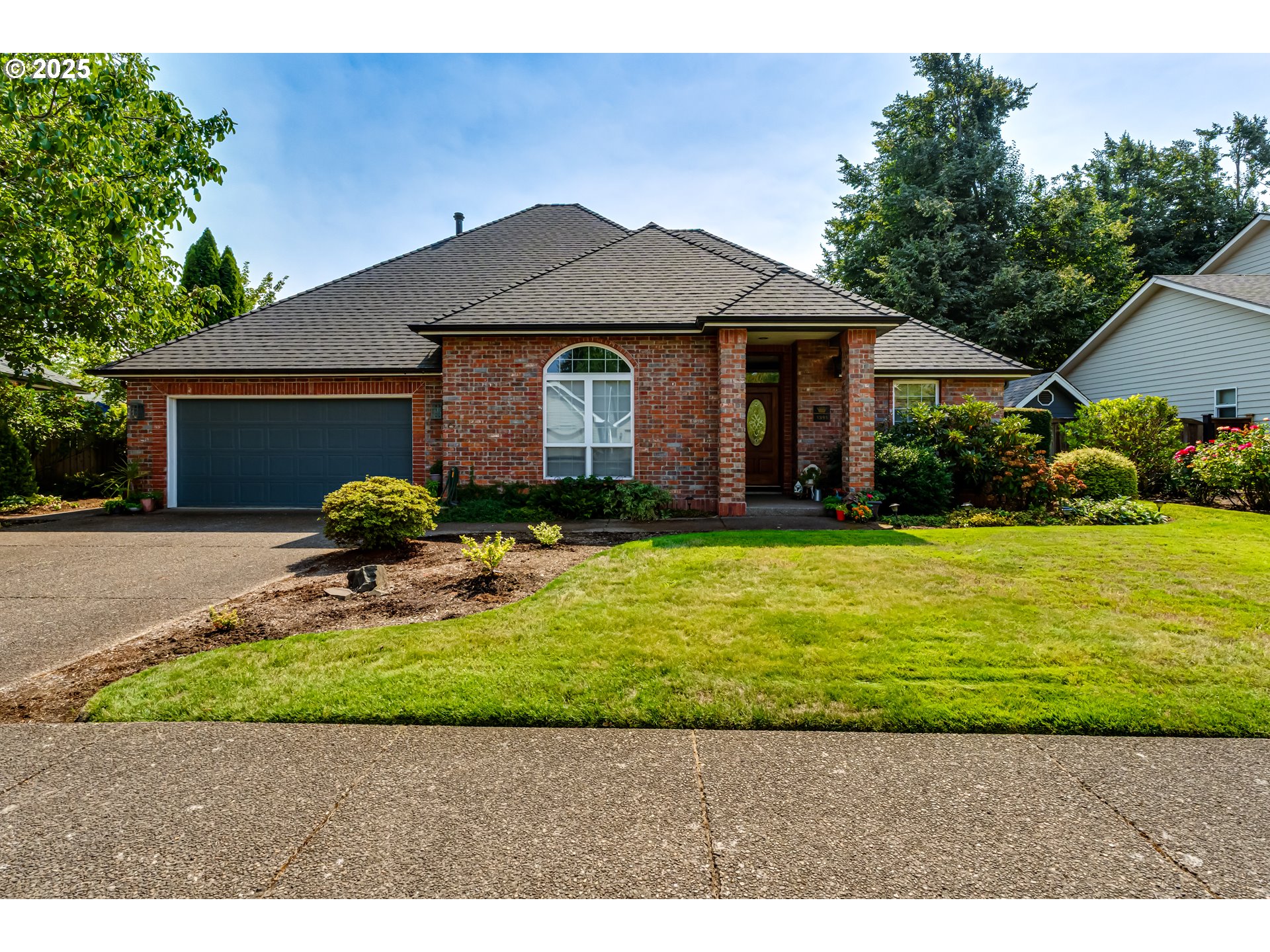 1391 Wimbledon Place Springfield, OR 97477 - Photo 1 of 40