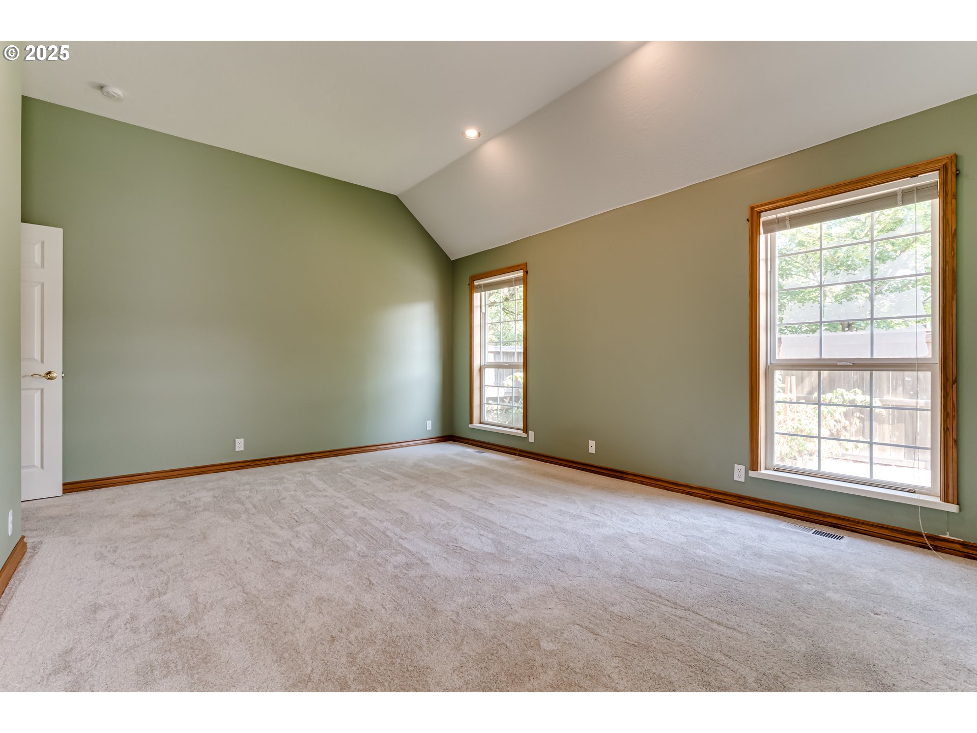 1391 Wimbledon Place Springfield, OR 97477 - Photo 20 of 40