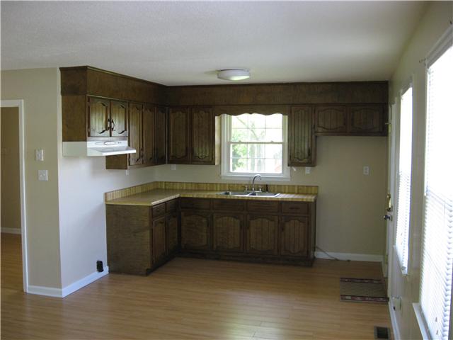 5142 Will Brown Road Spring Hill, TN 37174 - Photo 4 of 8 Roomy eat in kitchen!