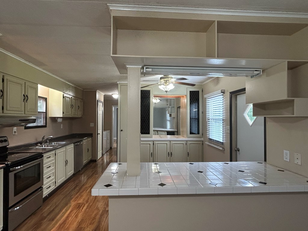 475 Gary Road Slocomb, AL 36375 - Photo 6 of 59