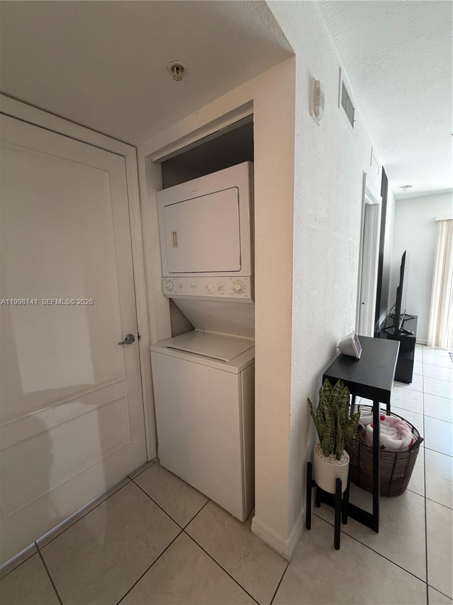 2536 Northwest 24th Street, Unit 3F Miami, FL 33142 - Photo 14 of 17