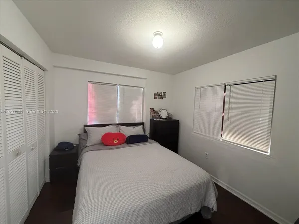 $1,900 | 2536 Northwest 24th Street, Unit 3F, Miami, FL 33142