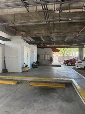 $1,900 | 2536 Northwest 24th Street, Unit 3F, Miami, FL 33142