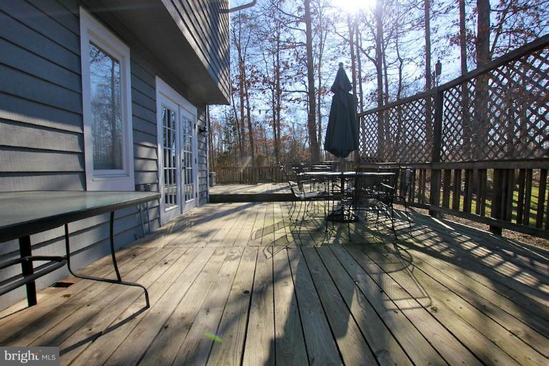 7 Rutledge Court Sterling, VA 20165 - Photo 19 of 27 Exterior (General)
