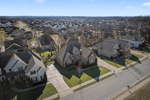 $899,900 | 2965 Stewart Campbell Pointe, Spring Hill, TN 37174