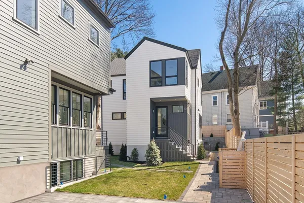 $2,395,000 | 10 Thingvalla Avenue, Cambridge, MA 02138