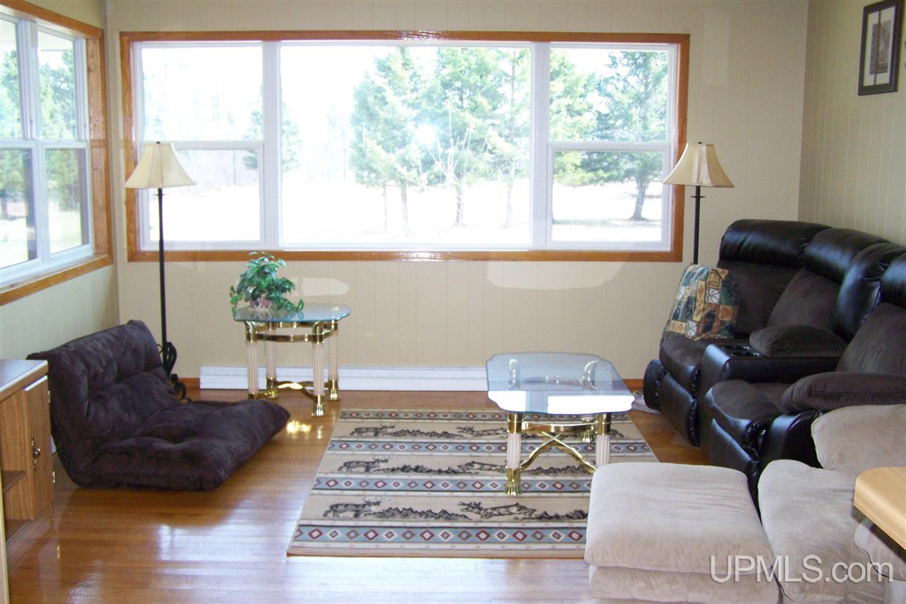671 Sampson Road Wakefield, MI 49968 - Photo 4 of 36 Gallery Image 4
