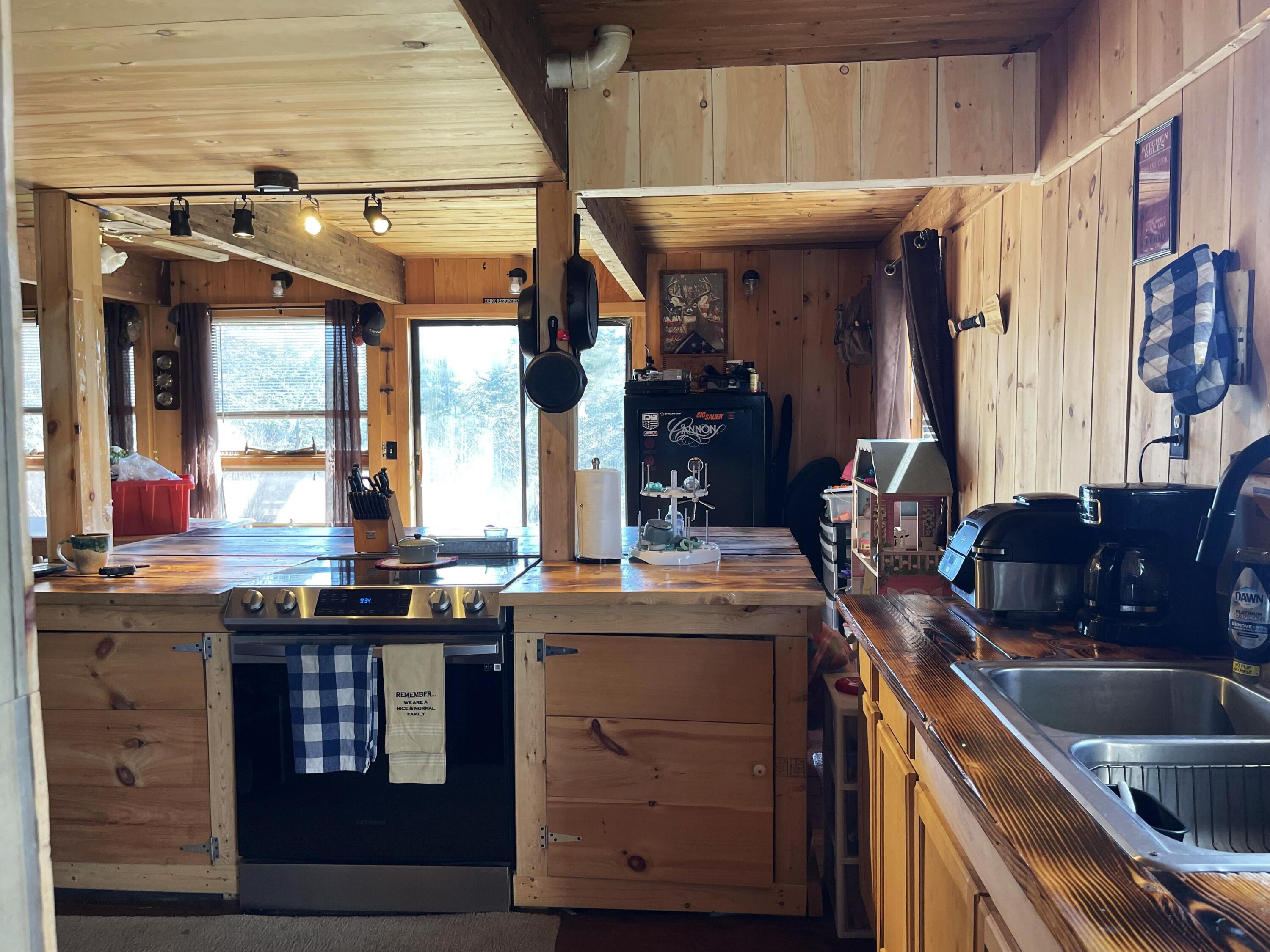 262 Bay Road Jonesboro, ME 04648 - Photo 5 of 43 25