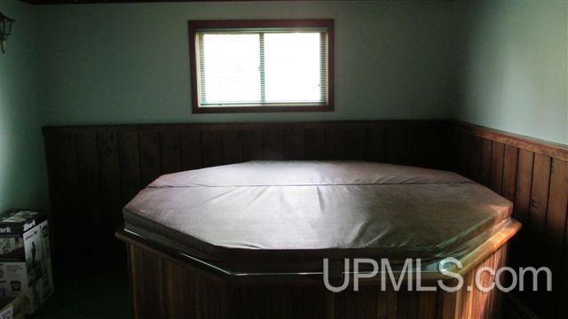 931 Shields Street L'Anse, MI 49946 - Photo 11 of 15