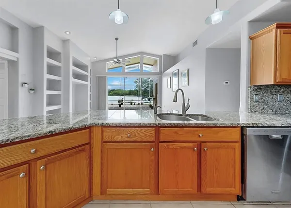 $579,900 | 220 Rosana Drive, Brandon, FL 33511