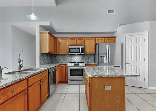 $579,900 | 220 Rosana Drive, Brandon, FL 33511