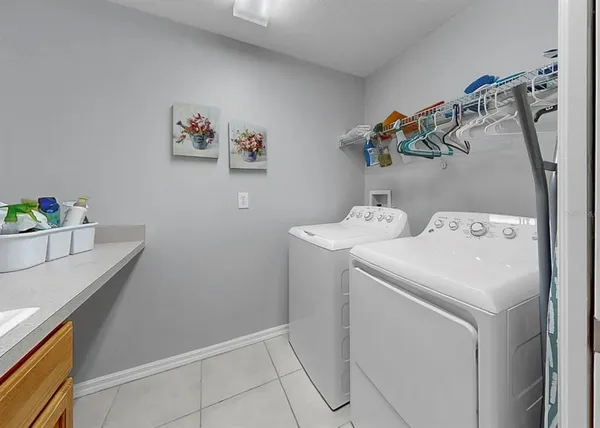 $579,900 | 220 Rosana Drive, Brandon, FL 33511