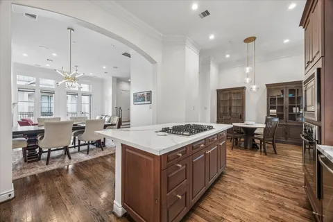 $749,000 | 6015 Post Oak Green Lane, Houston, TX 77055