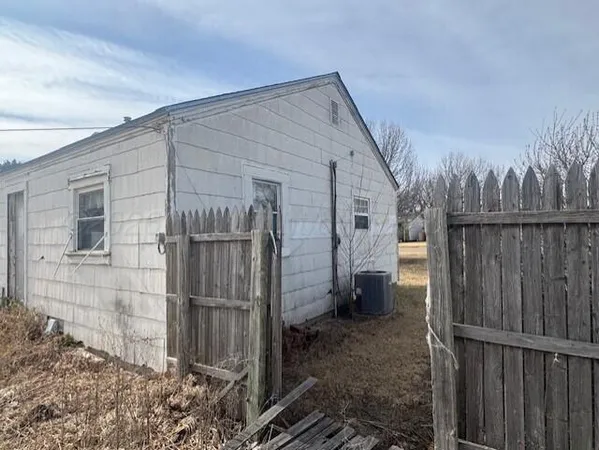a view of a house