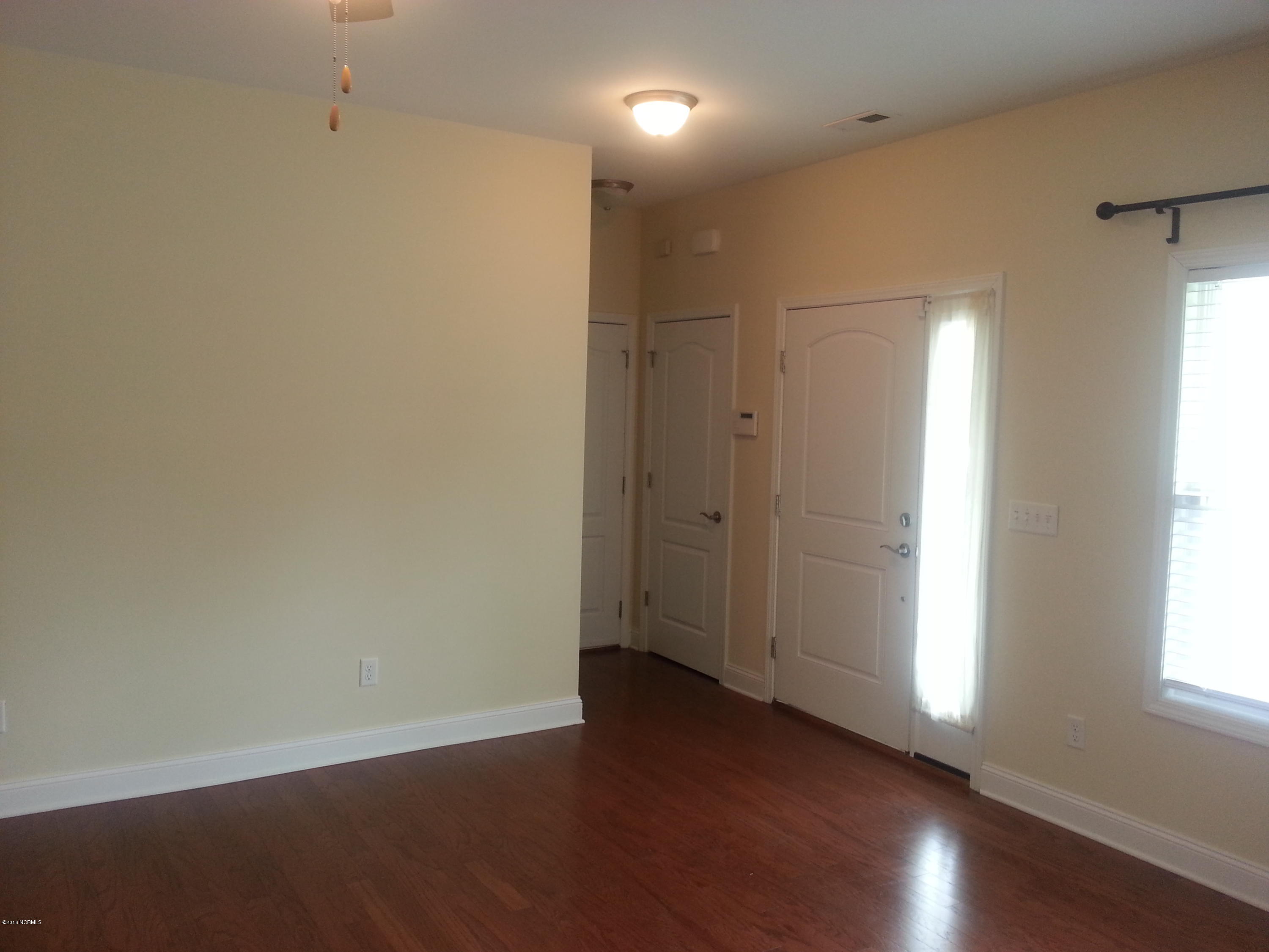 1564 Stones Edge Loop Road Wilmington, NC 28405 - Photo 5 of 49 Living Room 1