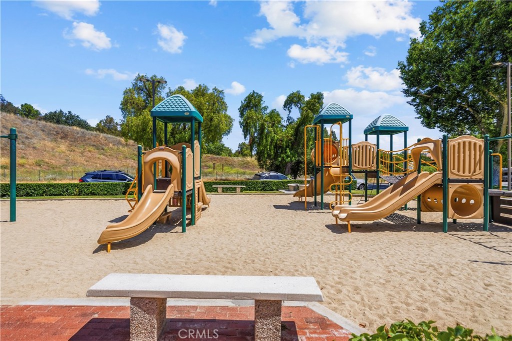 25825 Tournament Road, Unit I9 Valencia, CA 91355 - Photo 7 of 35