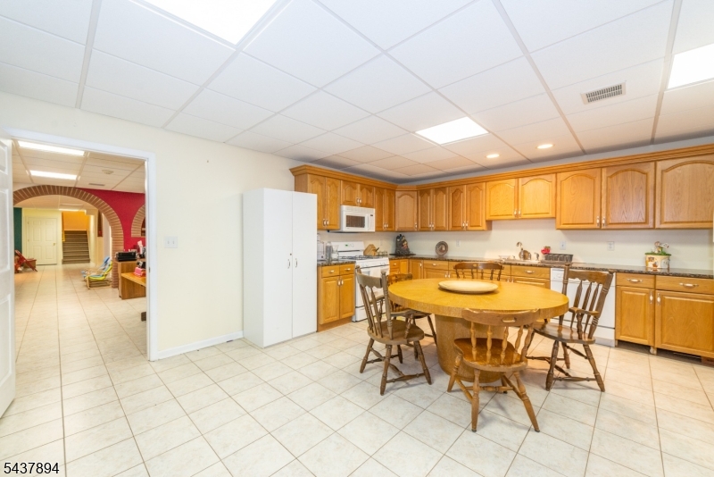 5 Raintree Court Kinnelon, NJ 07405 - Photo 32 of 44