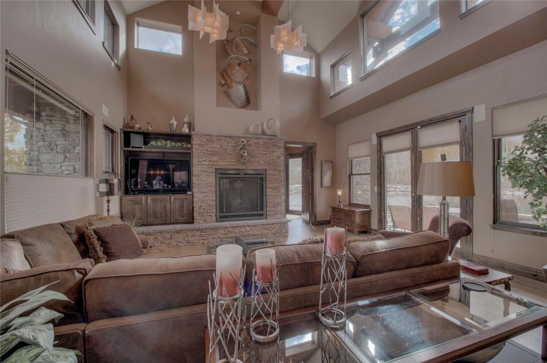 138 Topaz Road Silverthorne, CO 80498 - Photo 4 of 35 Gallery Image 4