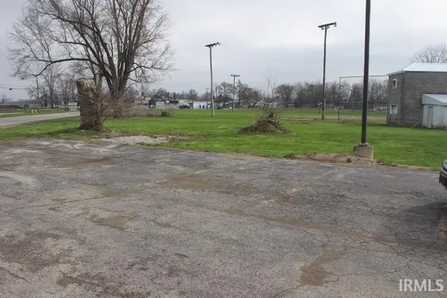 $60,000 | 927 West Walnut Street, Albany, IN 47320