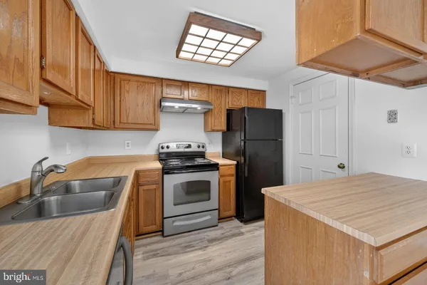 $2,550 | 6903 B Sandra Marie Circle, Unit B, Alexandria, VA 22310