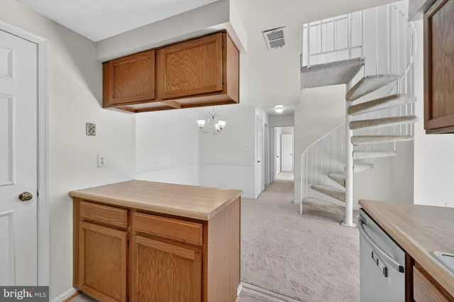 $2,550 | 6903 B Sandra Marie Circle, Unit B, Alexandria, VA 22310