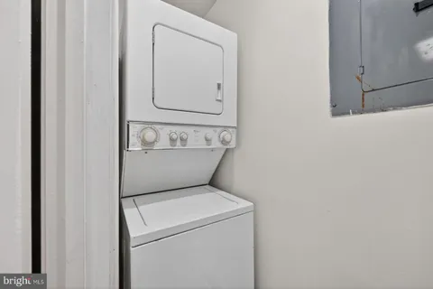 $2,550 | 6903 B Sandra Marie Circle, Unit B, Alexandria, VA 22310