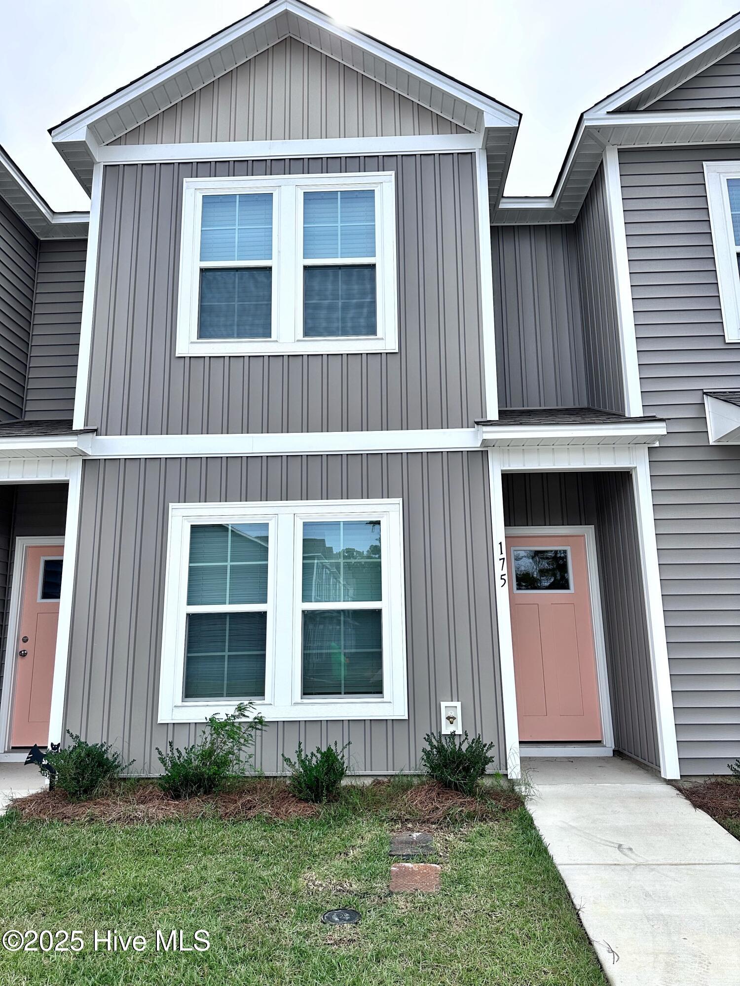 175 Loren Road Hubert, NC 28539 - Photo 2 of 21 2 -Front