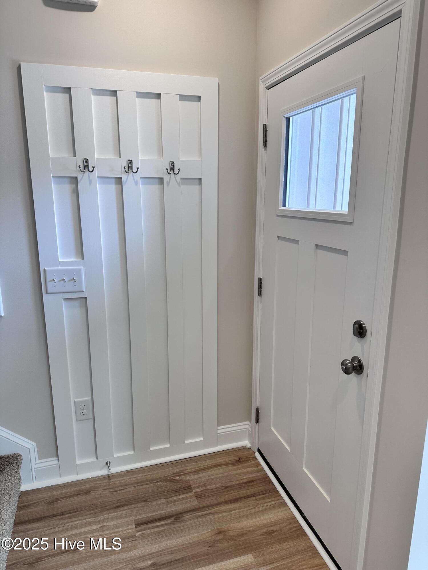 175 Loren Road Hubert, NC 28539 - Photo 3 of 21 3 - Entry