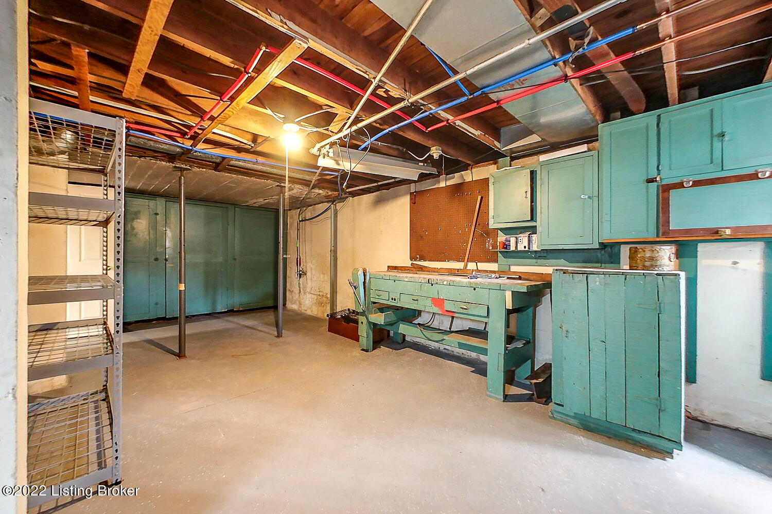 214 Fairlawn Road Louisville, KY 40207 - Photo 46 of 62 45-214-46