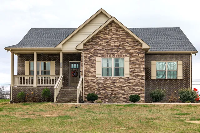 $439,000 | 202 Hollow Tree Circle, Castalian Springs, TN 37031