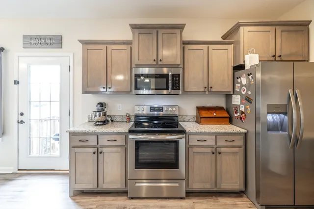 $439,000 | 202 Hollow Tree Circle, Castalian Springs, TN 37031