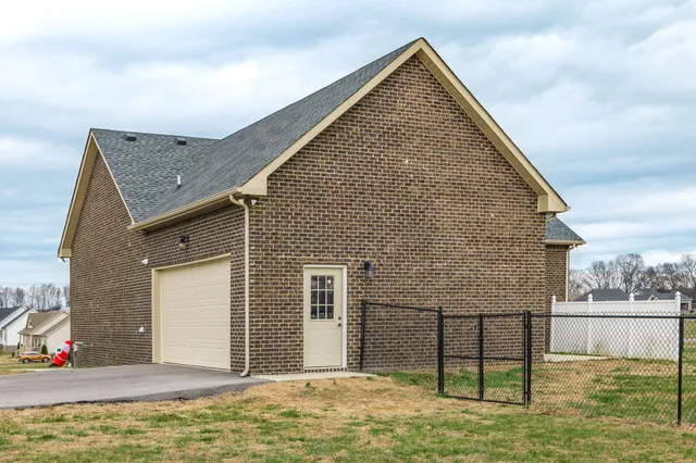 $439,000 | 202 Hollow Tree Circle, Castalian Springs, TN 37031