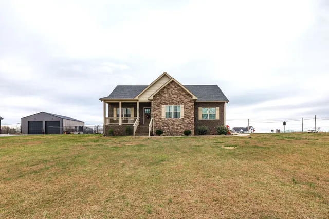 $439,000 | 202 Hollow Tree Circle, Castalian Springs, TN 37031