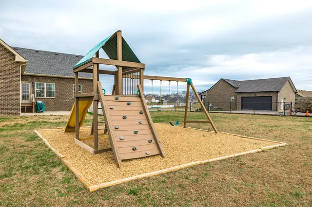 $439,000 | 202 Hollow Tree Circle, Castalian Springs, TN 37031