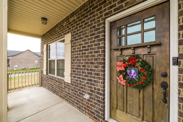 $439,000 | 202 Hollow Tree Circle, Castalian Springs, TN 37031