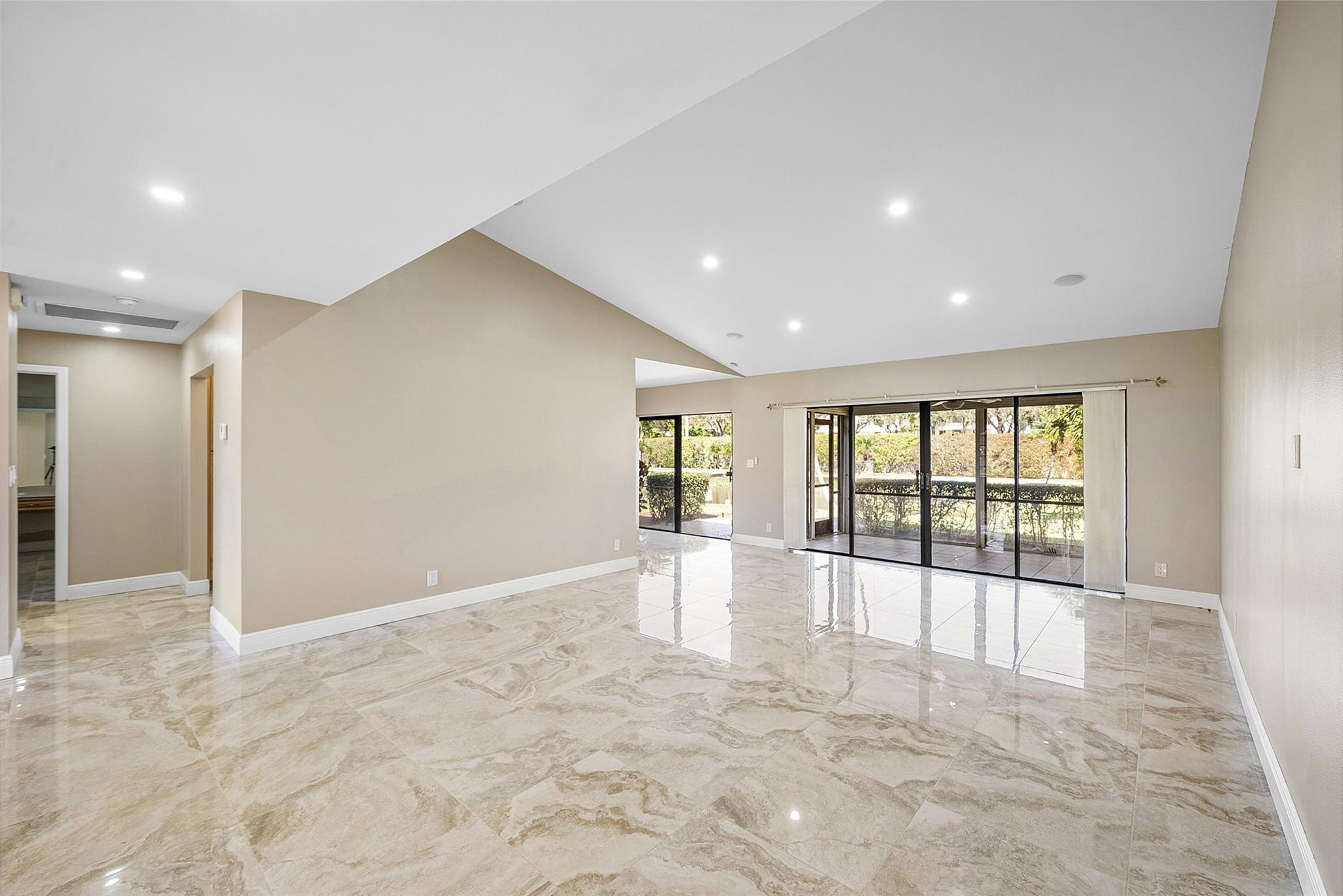 6191 Petaluma Drive Boca Raton, FL 33433 - Photo 10 of 36 a view of an empty room and window