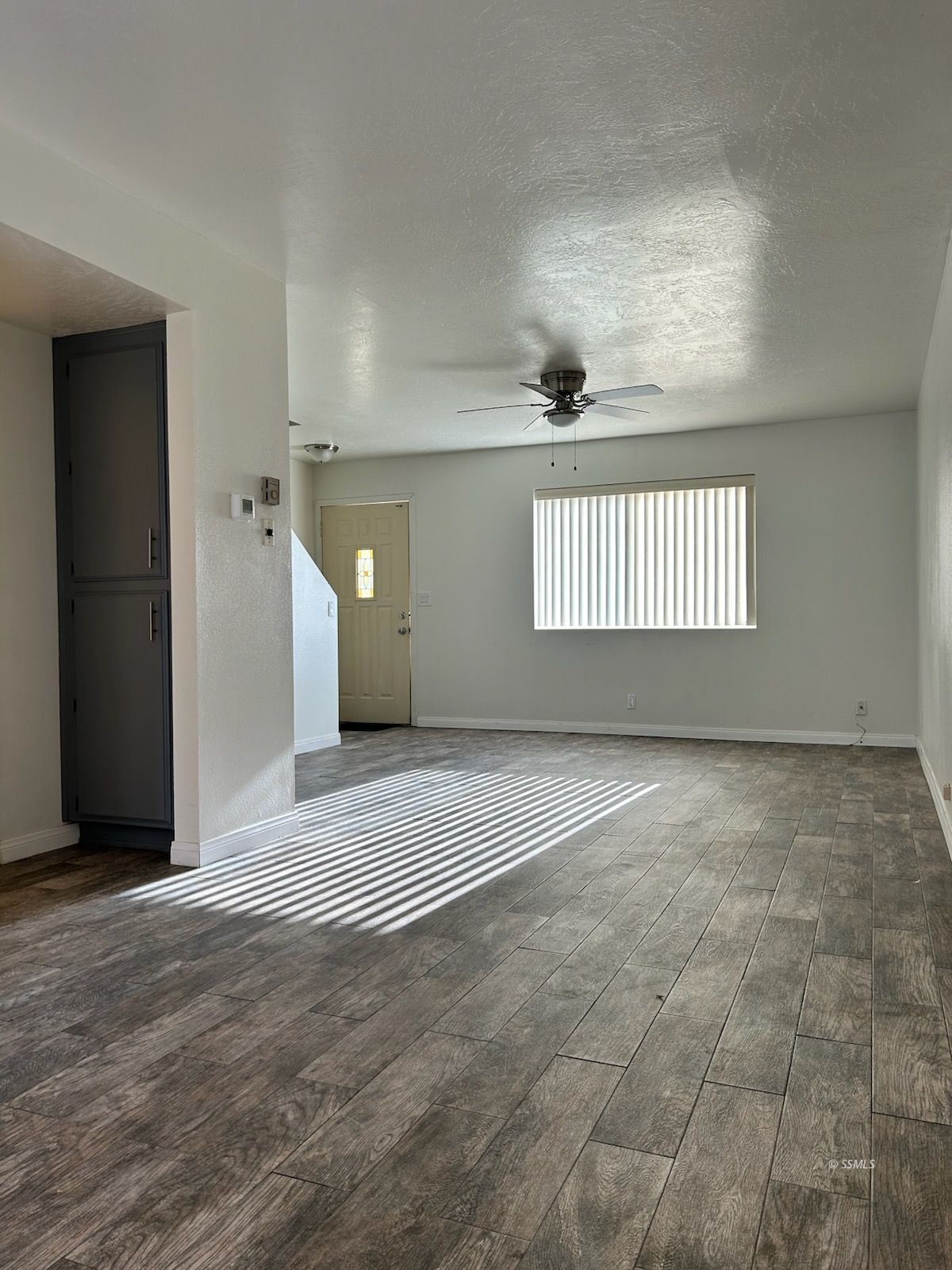 1017 West Perdew Avenue Ridgecrest, CA 93555 - Photo 5 of 12