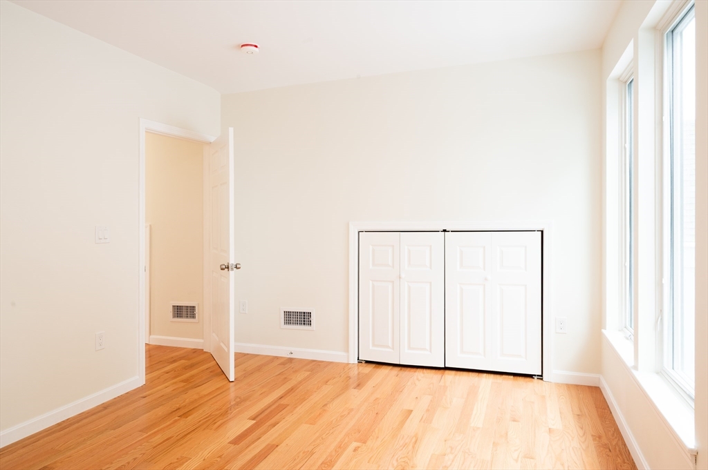 171 Everett Street, Unit 2 Boston, MA 02134 - Photo 4 of 30