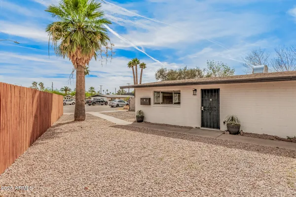 $930,000 | 1321 North 48th Place, Phoenix, AZ 85008