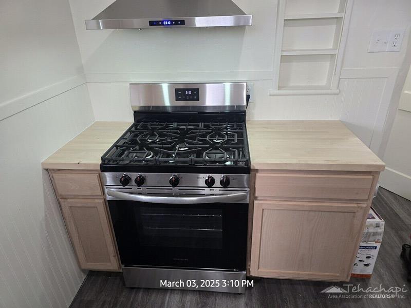 209 West D Street Tehachapi, CA 93561 - Photo 2 of 4 Gallery Image 2