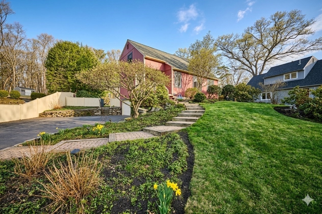 44 Carriage House Path Ashland, MA 01721 - Photo 3 of 35