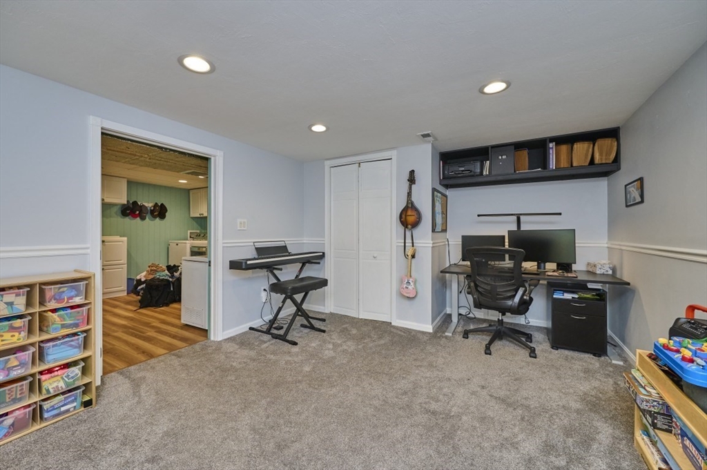 44 Carriage House Path Ashland, MA 01721 - Photo 33 of 35