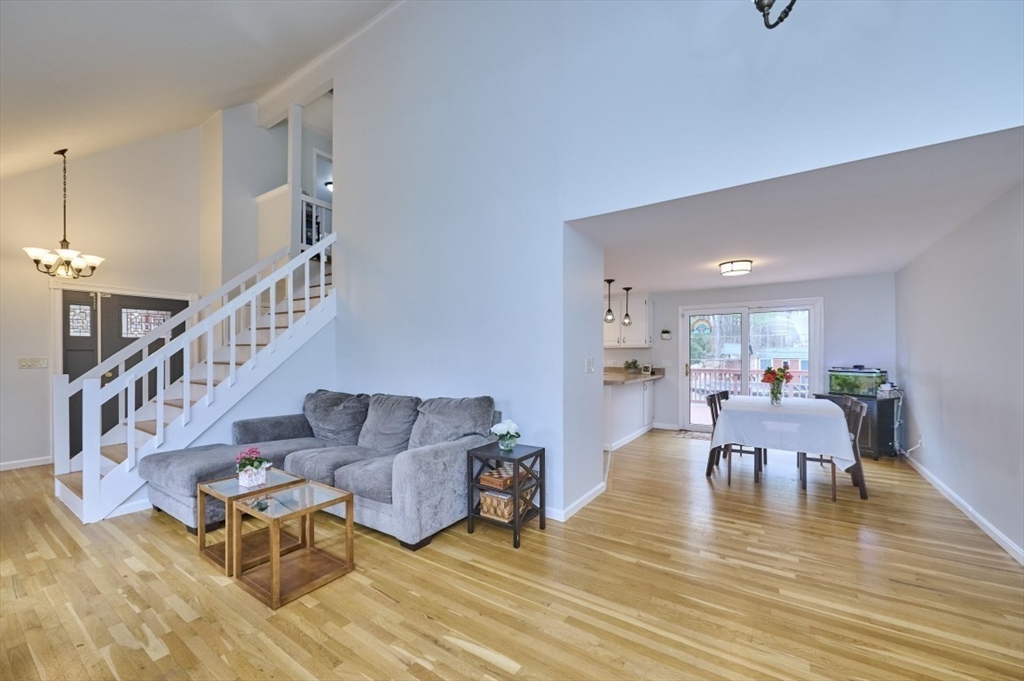 44 Carriage House Path Ashland, MA 01721 - Photo 10 of 35