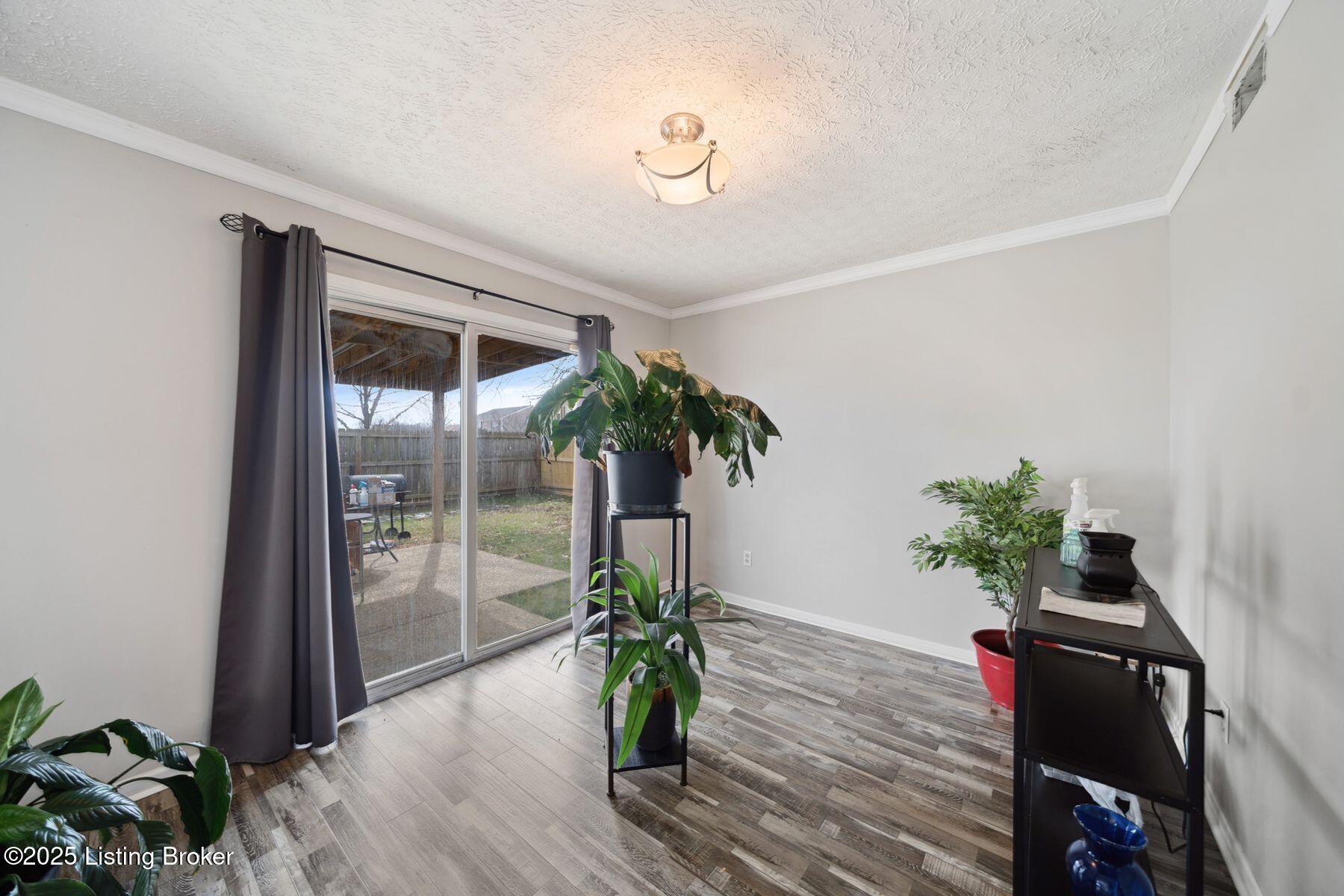 9600 Brooks Bend Road Louisville, KY 40258 - Photo 11 of 42 photo_online_010
