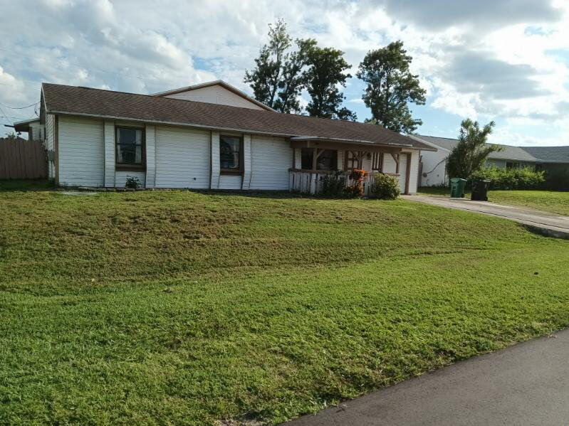 756 Southwest Bond Road Port St. Lucie, FL 34953 - Photo 1 of 4 7684900613549827075